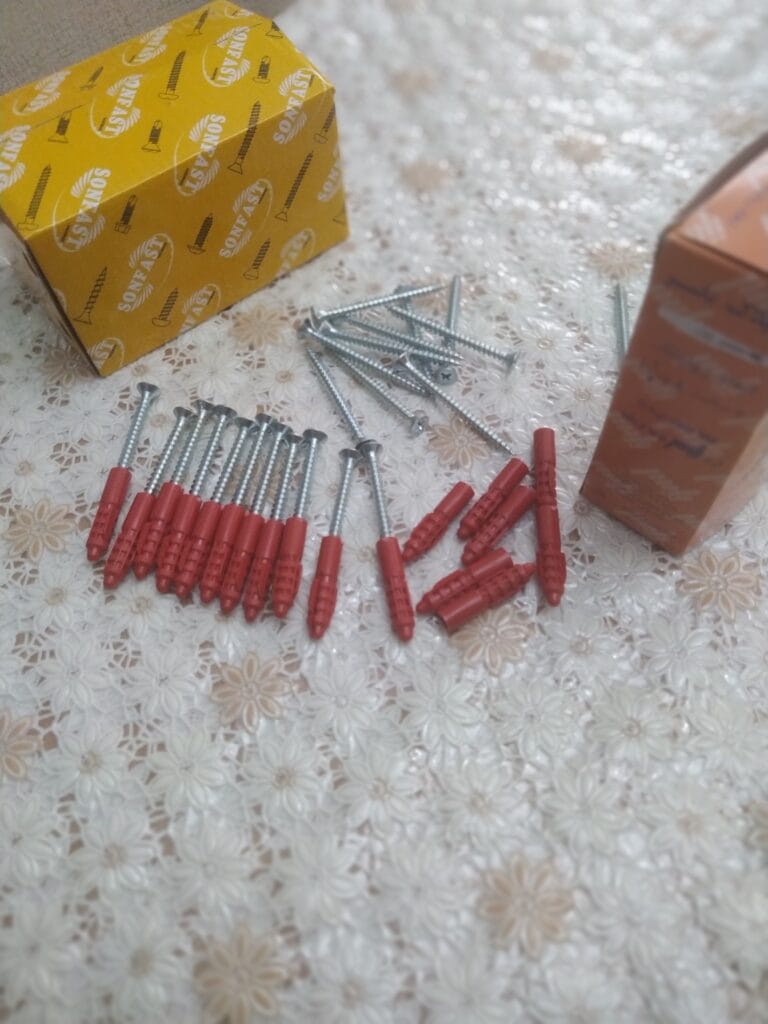 مناسب ترین پیچ برای پیچ رولپلاک کردن نما