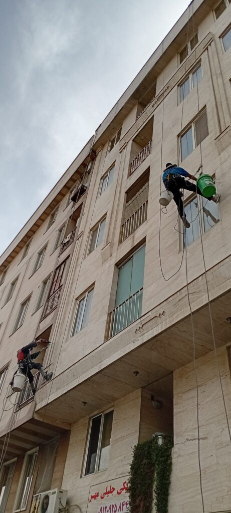 پیچ و رولپلاک نما در قزوین با راپل 