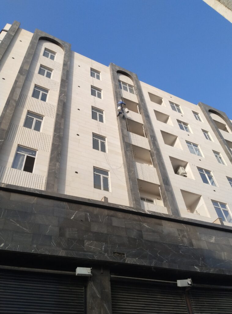 کار در ارتفاع بدون داربست